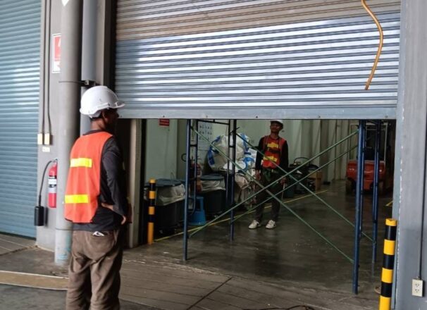 งานซ่อมประตูม้วน