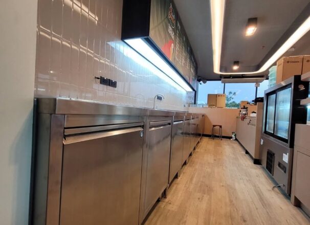 ผลงาน ผลิตเเละติดตั้งเครื่องครัวเเสตนเลส CAFE AMAZON สาขาปราจีน