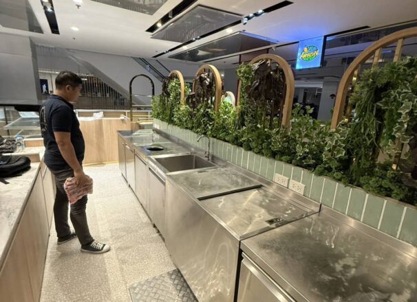 ผลิตเเละซ่อมเครื่องครัวเเสตนเลสของร้าน cafe AMAZON สาขาอุทยาน100ปี จุฬา