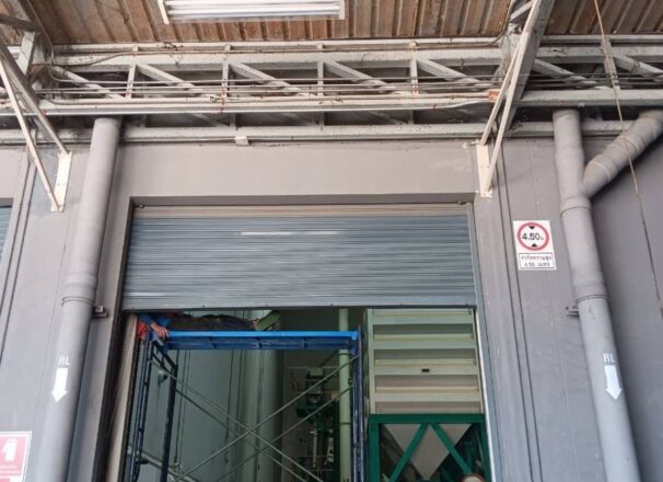 ผลงาน งานซ่อมประตูม้วน