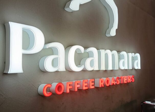 ผลงานป้ายไฟตัวอักษร Pacamara