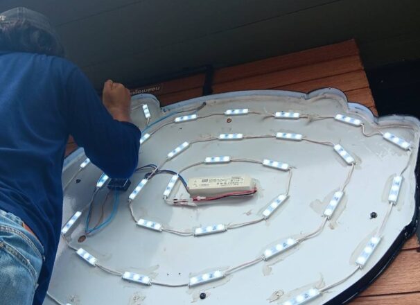 ติดตั้งป้ายไฟ Cafe Amazon - ME Engineering รับทำป้ายไฟ