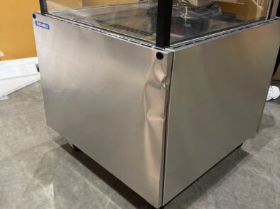 งานผลิตผนังสแตนเลสสำหรับตู้เบเกอรี่