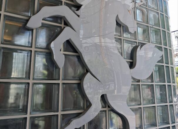 แก้ไขระบบไฟให้กับ ร้าน Pacamara - ME Engineering รับซ่อมป้าย