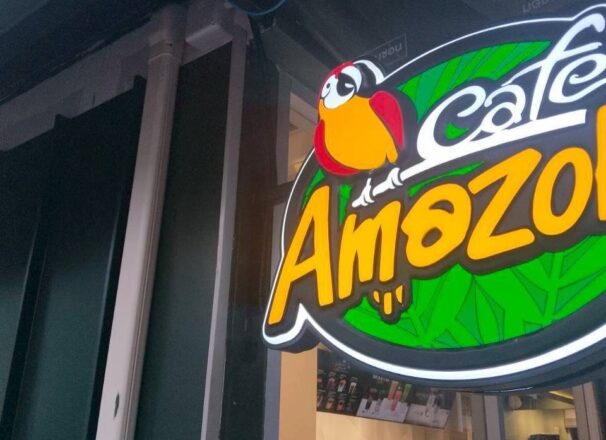 ตั้งป้าย Logo Cafe Amazon ณ โรงพยาบาลนครปฐม - ME Engineering รับทำป้ายไฟ