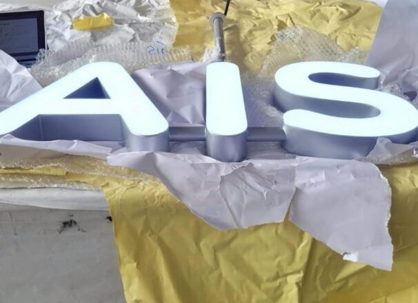 ติดตั้งป้าย AIS