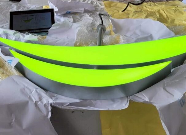 ติดตั้งป้าย AIS