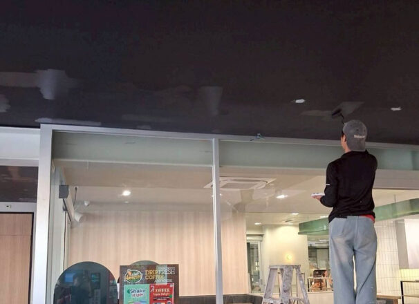 ติดตั้งป้ายไฟตัวอักษรที่ Café Amazon คณะรัฐศาสตร์ จุฬาลงกรณ์มหาวิทยาลัย