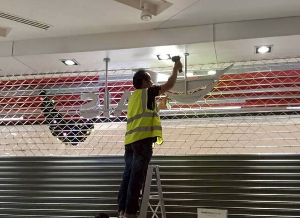 งานติดตั้งป้าย AIS