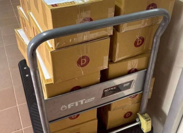 ผลิตธงชายหาดให้ลูกค้า Fit Auto