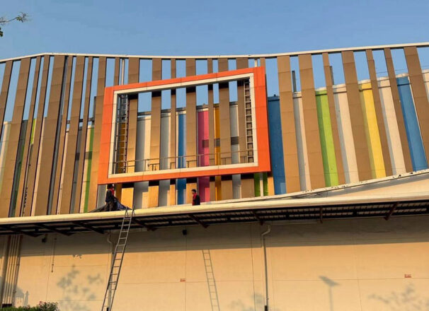 งานรื้อถอนป้ายเดิม พร้อมติดตั้งป้ายใหม่ CENTRAL FESTIVAL