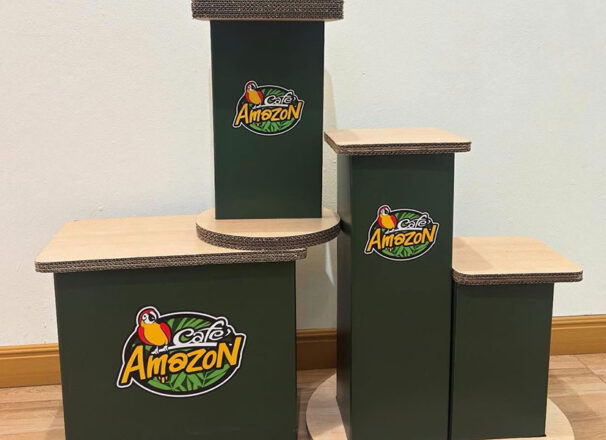 งานดีไซน์แท่นโชว์สินค้า Cafe Amazon