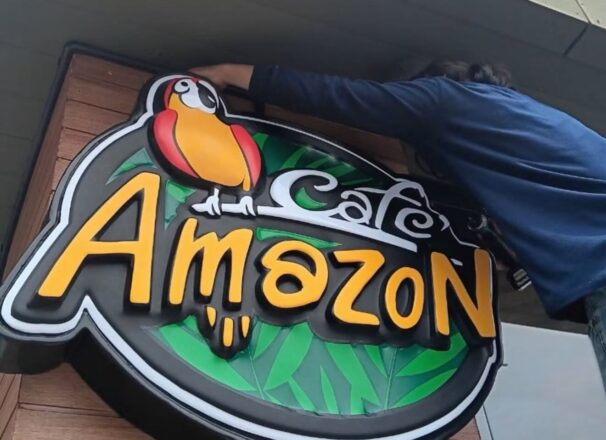 งานติดตั้งป้ายหน้าร้าน Café Amazon | ME Engineering รับทำป้าย