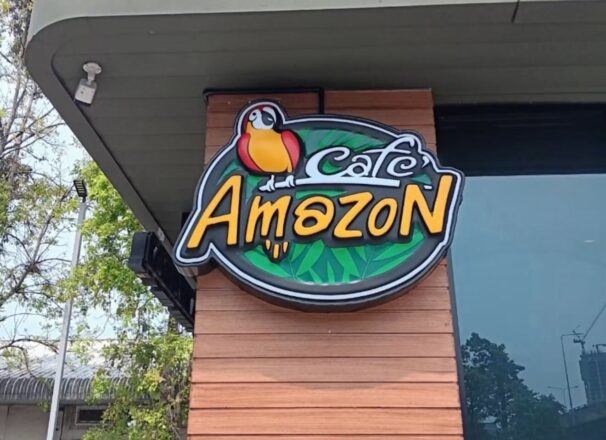 งานติดตั้งป้ายหน้าร้าน Café Amazon | ME Engineering รับทำป้าย