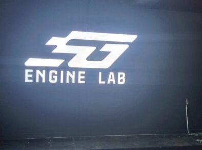 งานติดตั้งป้าย ENGINE LAB | ME Engineering