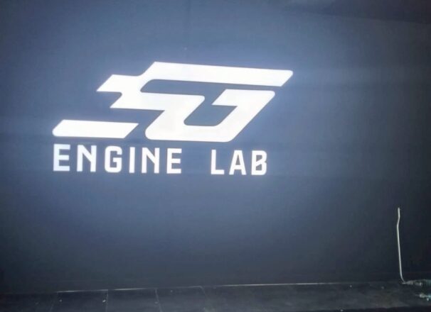งานติดตั้งป้าย ENGINE LAB | ME Engineering